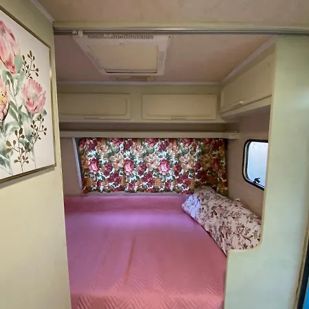 Camping Sunny House Caravans