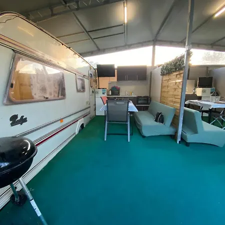 Sunny House Caravans Campingplatz *